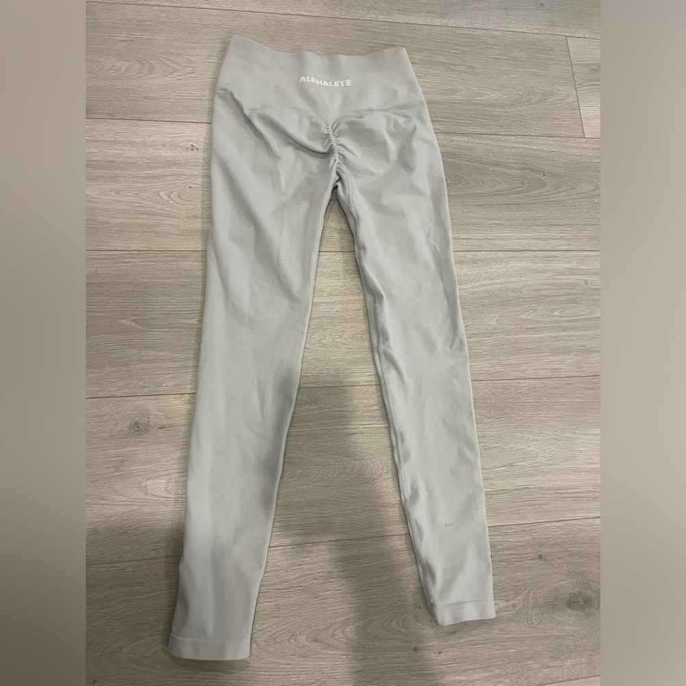Alphalete light grey amplify legging
